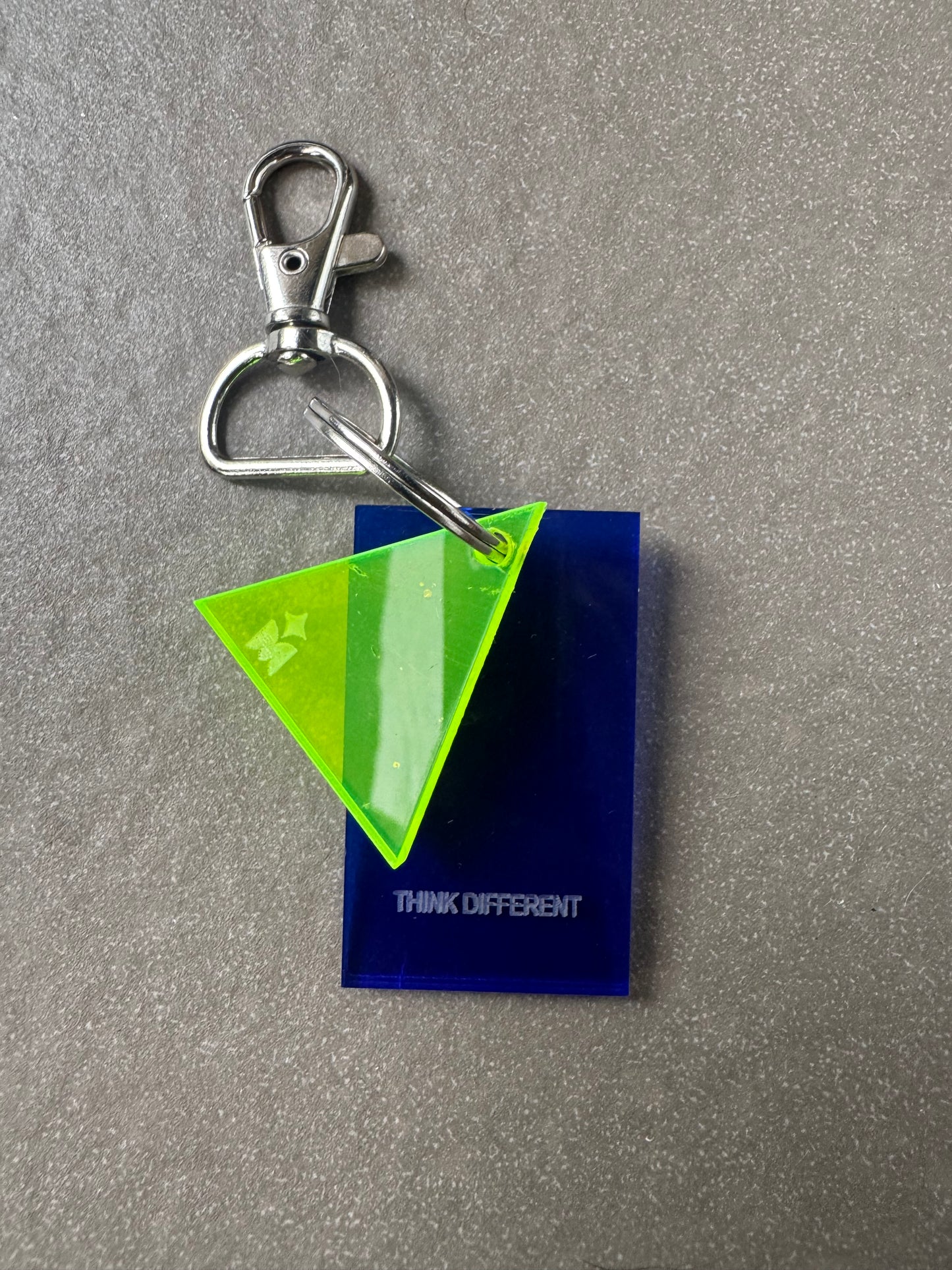 Mini Objeto/ THINK DIFFERENT