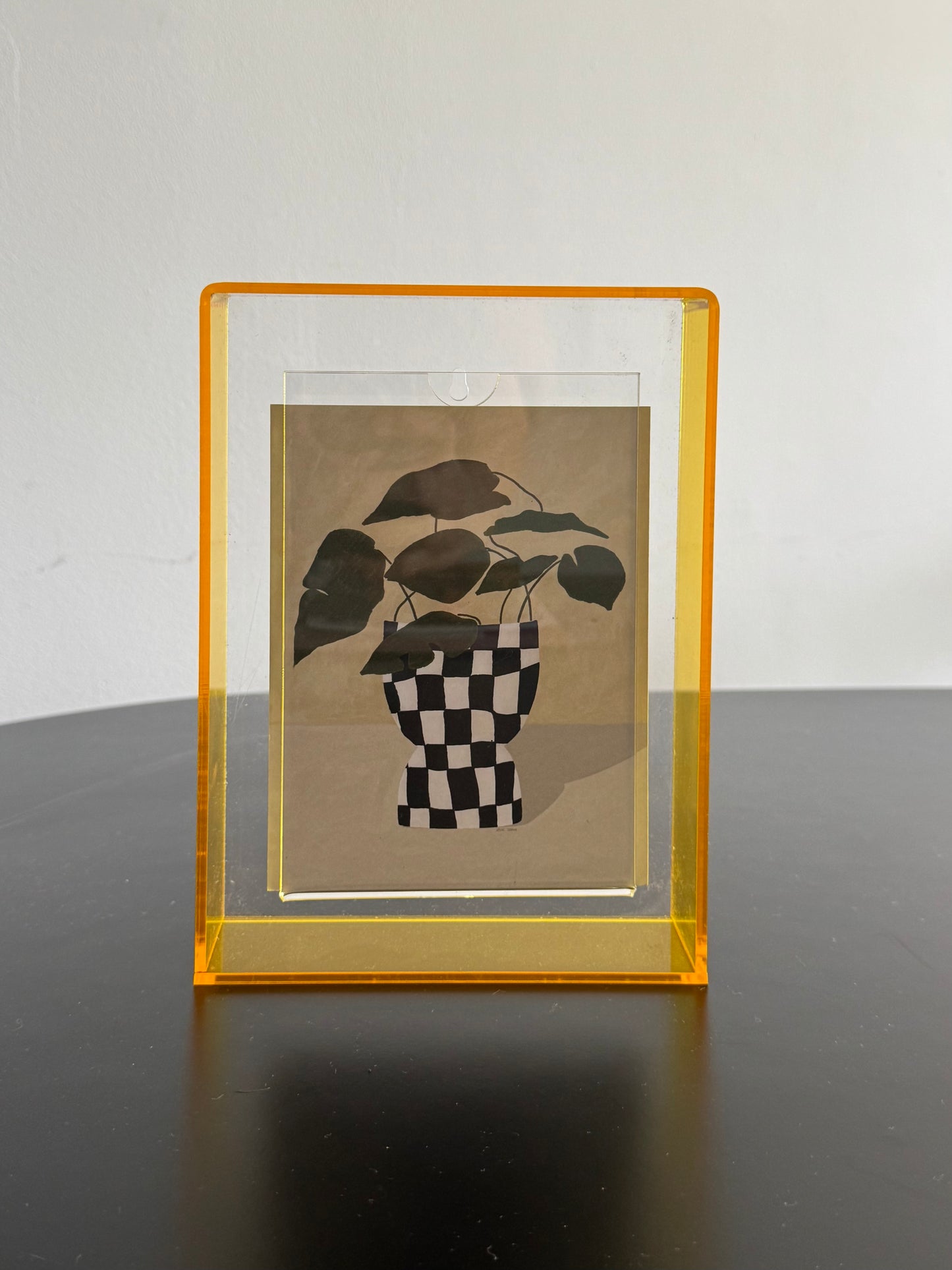 Marco acrílico amarillo